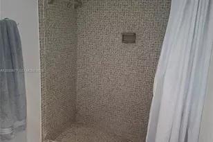 3545 NE 166th St, North Miami Beach, FL 33160 - Photo 17