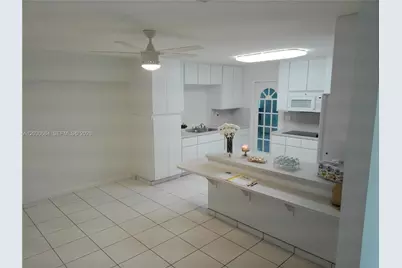 10812 SW 33rd St, Miami, FL 33165 - Photo 5