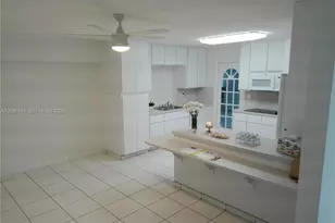 10812 SW 33rd St, Miami, FL 33165 - Photo 5
