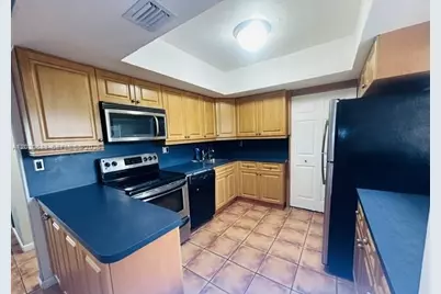 8775 Park Blvd #309, Miami, FL 33172 - Photo 7