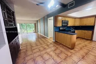 8775 Park Blvd, Miami, FL 33172 - Photo 5