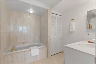 1800 Sunset Harbour Dr, Miami Beach, FL 33139 - Photo 23