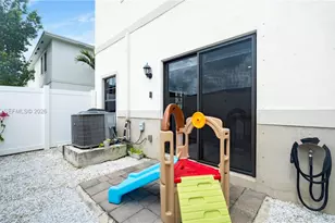 1147 SW 7th Ct, Florida City, FL 33034 - Photo 15