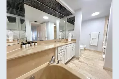 1717 N Bayshore Dr #A-1450, Miami, FL 33132 - Photo 21