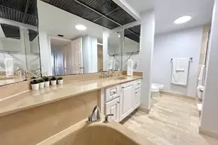 1717 N Bayshore Dr, Miami, FL 33132 - Photo 21