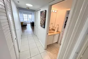 1717 N Bayshore Dr, Miami, FL 33132 - Photo 25
