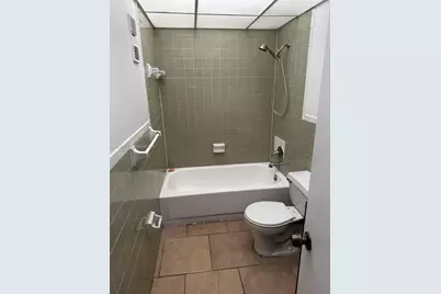 6950 Miami Gardens Dr #2-304, Hialeah, FL 33015 - Photo 11
