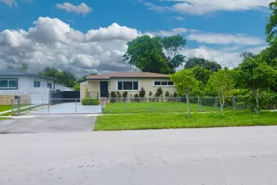 161 E 36th St, Hialeah, FL 33013 - Photo 5