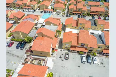 2740 W 62nd Pl #201, Hialeah, FL 33016 - Photo 27