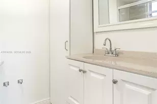 2740 W 62nd Pl, Hialeah, FL 33016 - Photo 17