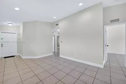 2721 SE 12th Pl #206, Homestead, FL 33035 - Photo 7