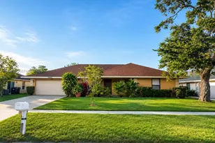 1800 Wisteria St, Wellington, FL 33414 - Photo 1