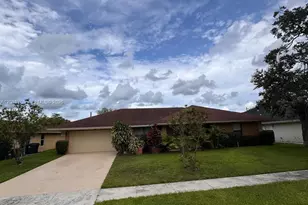 1800 Wisteria St, Wellington, FL 33414 - Photo 3