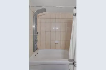 1750 N Bayshore Dr #1204, Miami, FL 33132 - Photo 11