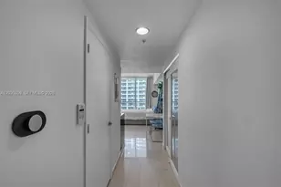 1750 N Bayshore Dr, Miami, FL 33132 - Photo 3