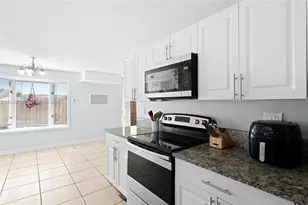 1526 SE Port St Lucie Blvd, Port Saint Lucie, FL 34952 - Photo 21