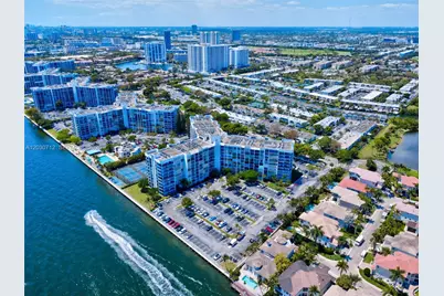 1000 Parkview Dr #104, Hallandale Beach, FL 33009 - Photo 41