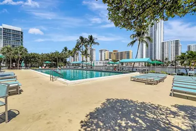 1000 Parkview Dr #104, Hallandale Beach, FL 33009 - Photo 49