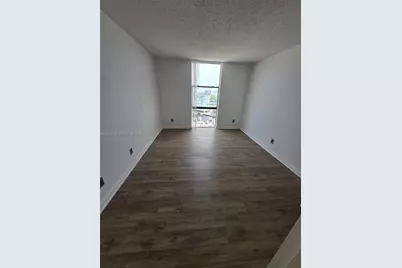 [Address not provided], North Miami, FL 33181 - Photo 5