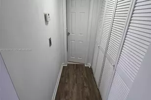 [Address not provided], North Miami, FL 33181 - Photo 3