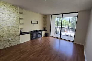 900 NE 195th St, Miami, FL 33179 - Photo 5