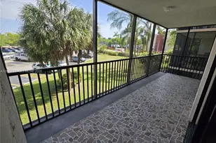 900 NE 195th St, Miami, FL 33179 - Photo 51