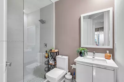 10545 NW 63rd Ter, Doral, FL 33178 - Photo 17