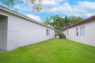 19548 S Whitewater Ave, Weston, FL 33332 - Photo 35