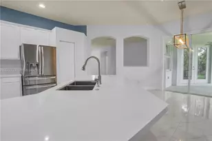 19548 S Whitewater Ave, Weston, FL 33332 - Photo 11