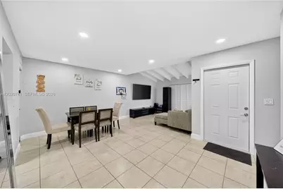 6912 SW 110th Ave, Miami, FL 33173 - Photo 5