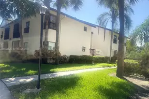 2526 N Carambola Cir N, Coconut Creek, FL 33066 - Photo 3
