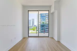 90 NE 32nd St, Miami, FL 33137 - Photo 13