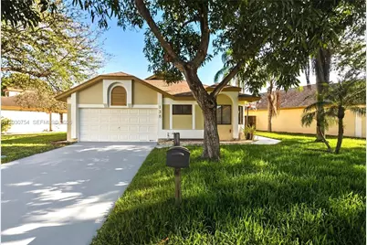 [Address not provided], North Lauderdale, FL 33068 - Photo 1