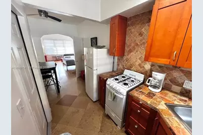 601 7th St #4, Miami Beach, FL 33139 - Photo 11
