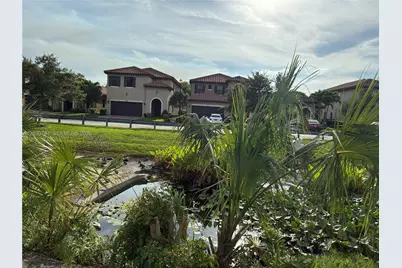 4805 NW 49th Rd, Tamarac, FL 33319 - Photo 9