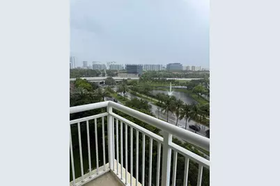 19501 W Country Club Dr #809, Aventura, FL 33180 - Photo 3