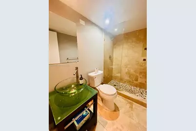 600 NE 36th St #417, Miami, FL 33137 - Photo 11