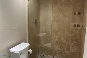 600 NE 36th St, Miami, FL 33137 - Photo 17