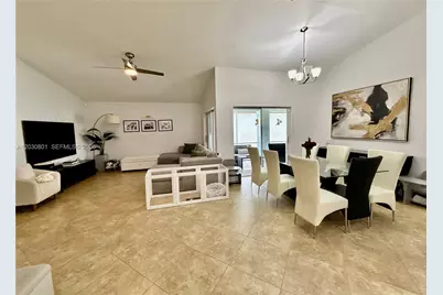 248 W Riverbend Dr, Sunrise, FL 33326 - Photo 3