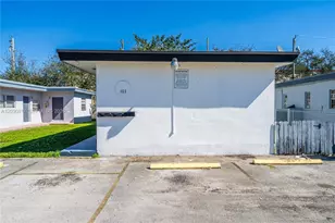 105 SW 5th Ct, Dania Beach, FL 33004 - Photo 9