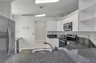 10627 NW 7th St, Pembroke Pines, FL 33026 - Photo 17