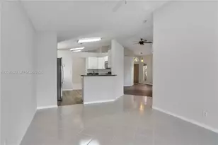 10627 NW 7th St, Pembroke Pines, FL 33026 - Photo 19
