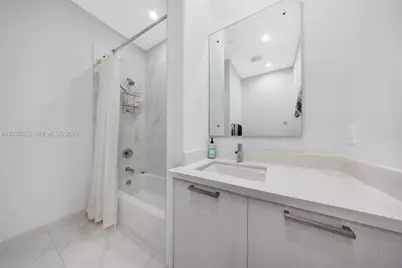 1025 NE 18th Ave #104, Fort Lauderdale, FL 33304 - Photo 15