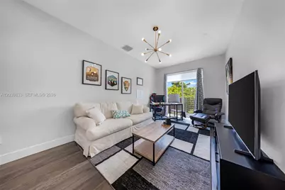 1025 NE 18th Ave #104, Fort Lauderdale, FL 33304 - Photo 13