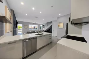 1025 NE 18th Ave, Fort Lauderdale, FL 33304 - Photo 5