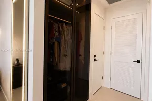 159 NE 6th St, Miami, FL 33132 - Photo 9