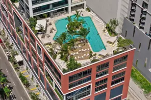 159 NE 6th St, Miami, FL 33132 - Photo 17