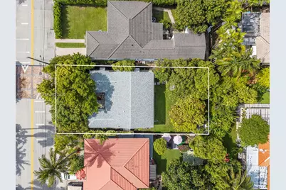 8942 Carlyle Ave, Surfside, FL 33154 - Photo 5
