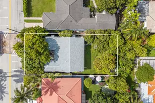 8942 Carlyle Ave, Surfside, FL 33154 - Photo 5