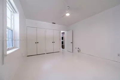 8942 Carlyle Ave, Surfside, FL 33154 - Photo 45